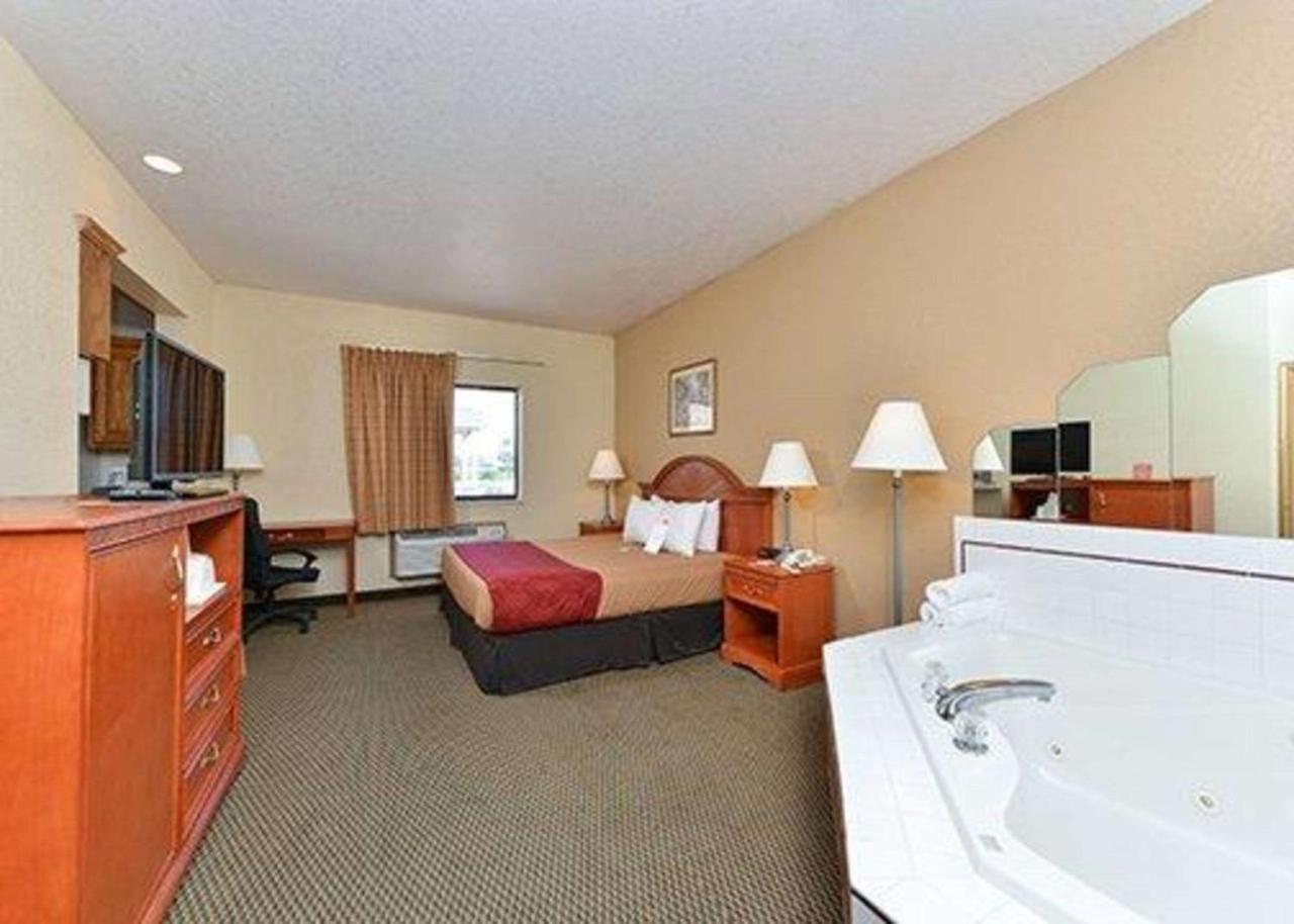 Express Inn & Suites Decatur Kültér fotó